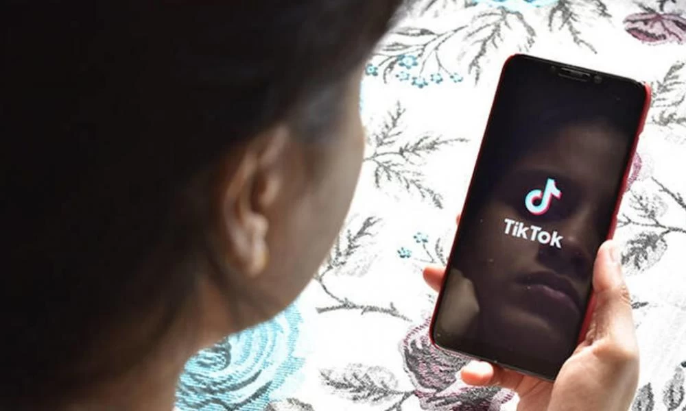 13χρονο κορίτσι παραλίγο να καεί ζωντανό για ένα challenge στο TikTok